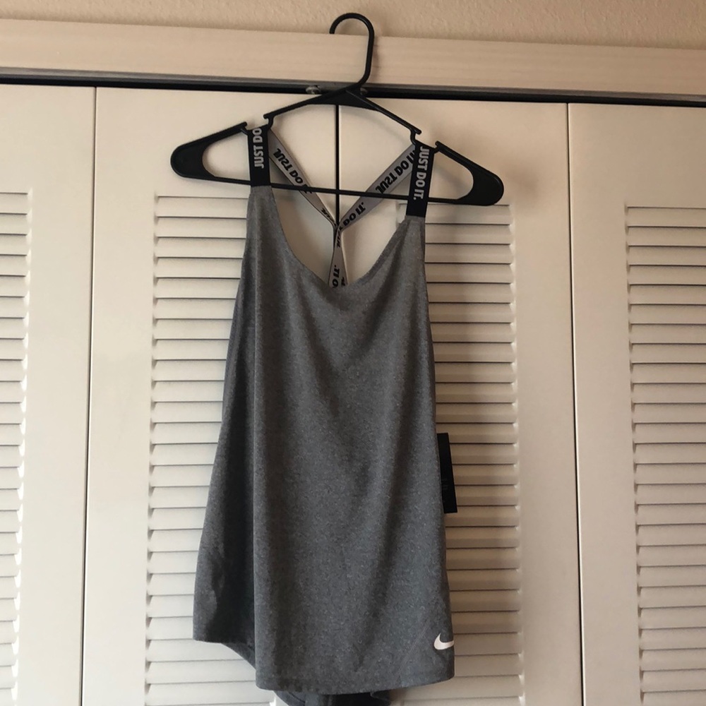 Nike workout tank (new with tags)